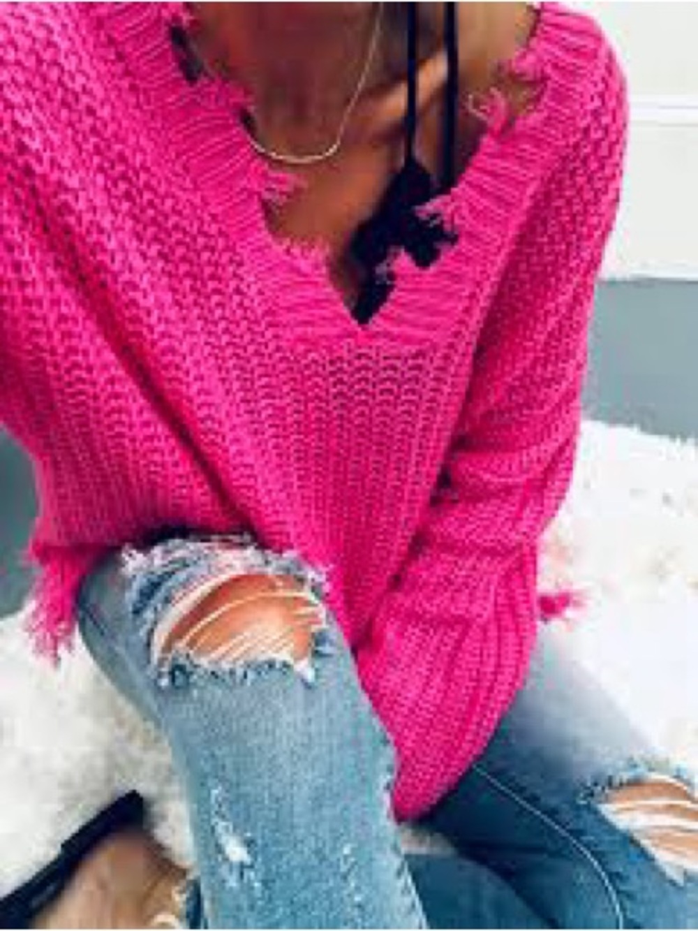 Main Strip Hot Pink Distressed V-Neck Sweater EUC